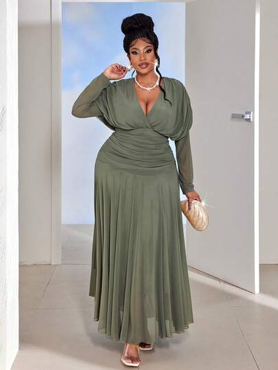 Maweii Plus Size Women's Elegant V-Neck Ruched Waist Flared Hem Solid Color Dress, Suitable For Spring, Summer, Autumn