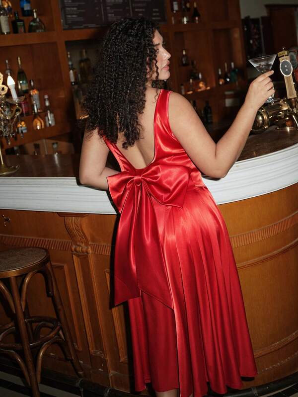SHEIN MOD Plus Size Vintage Red Open Back Bow Tie A-Line Midi Dress, Wedding Dress, Date Dress, Valentine's Day Dress.Plus Size Red Midi Dress Satin Bow Detail Sleeveless Design Deep V Neckline Flared Skirt Shiny Finish Elegant Silhouette Soft Touch Draped Effect Classic Style Bright Color Smooth Appearance Graceful Look Full Figure Fit Romantic Inspiration Luxurious Texture Special Bow Accent