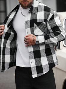 Manfinity CasualCool 男士黑白格子长袖口袋单排扣休闲衬衫衫，适合日常休闲、周末旅行、户外活动、探险旅行、轻松的工作环境或半正式场合，也是送给男友/丈夫、周年纪念/生日、派对、夏季、新年、婚礼、情人节的理想礼物。 - 黑與白 - 查看 4
