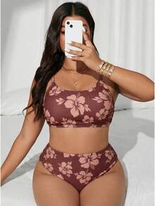 Swim Vcay 大码两件套印花圆领上衣和高腰泳裤泳装套装，适合夏季海滩度假。 - 彩色 - 查看 1