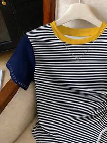 SHEIN LUNE Áo thun nữ kẻ sọc phối màu, kiểu dáng thường ngày, thích hợp cho mùa hè. - Nhiều màu - Xem 4