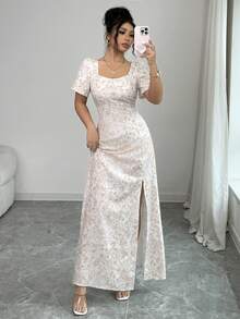 SHEIN Raffinéa 新款优雅印花方领连衣裙 - 卡其色 - 查看 1