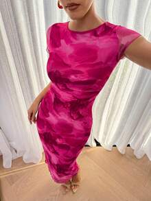 Lavishia Đầm ngắn tay cổ tròn, dáng ôm, dài ngang gối, màu xanh lá cây, họa tiết hoa trừu tượng, thích hợp cho các hoạt động thời trang hàng ngày dành cho nữ. - Màu Hồng Tươi - Xem 5