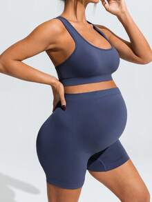 SHEIN 2 piezas Conjunto deportivo de maternidad con top de camiseta de punto de unicolor y parche elástico, y shorts - Neblina azul - Ver 8