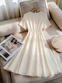 GlowEve CURVE 复古白色衬衫裙，黑色植物刺绣领口和百褶裙摆，大码 - 杏色 - 查看 2