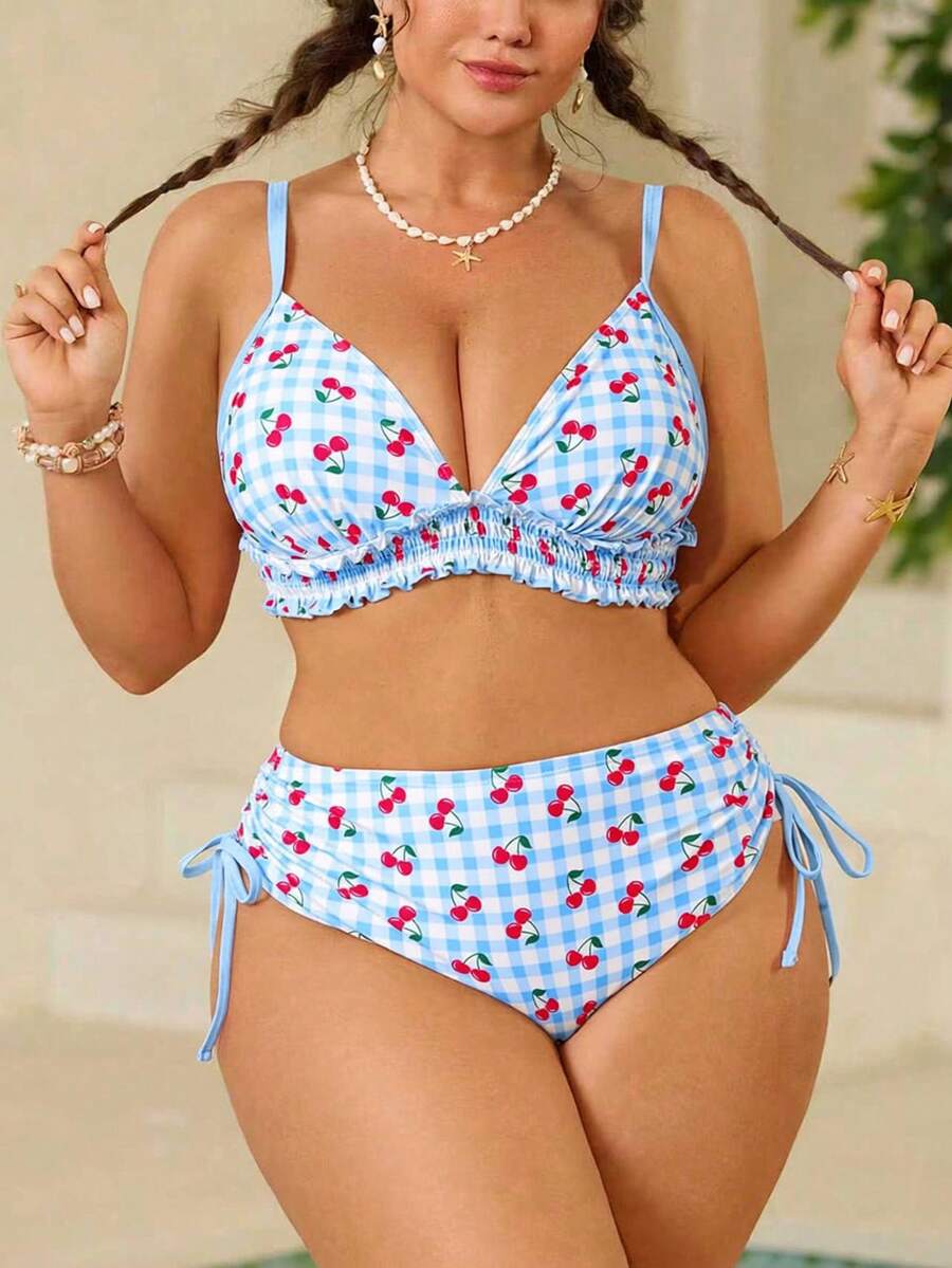 Swim Mod Traje de baño de talla grande para mujer, conjunto de 2 piezas con estampado aleatorio de cerezas, volantes y nudo delantero, ideal para vacaciones en la playa - Azul - Ver 1