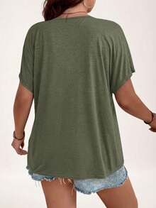 SHEIN LUNE Plus Size Solid Color V-Neck Lace Raglan Sleeve Loose Casual T-Shirt - Olive Green - View 2