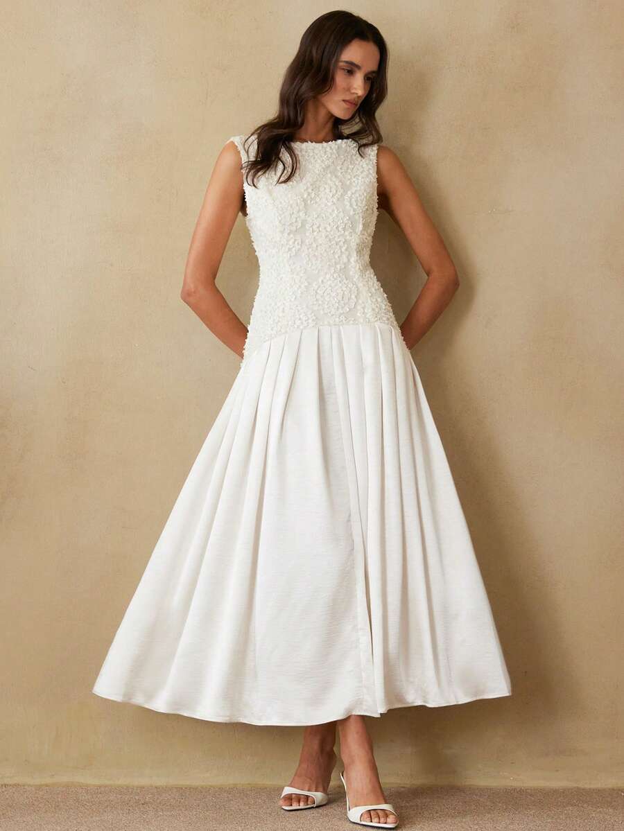 Aveloria Rosie 法式时尚优雅奢华女士蕾丝花卉拼接纹理缎面褶裥下摆圆领无袖修身A字连衣裙 - 白色 - 查看 1