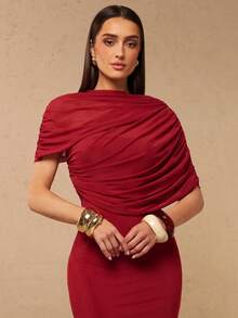 Silquee 女士不对称荷叶边领无袖连衣裙，春夏款 - 酒紅色 - 查看 3