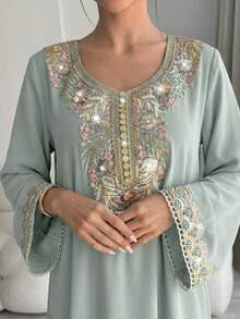 Yasmyna Women's Elegant Floral Embroidery Flare Sleeve Dress - Green - View 3