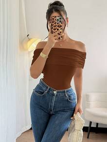 Rafferiza Body elegante de mujer con hombros descubiertos, dobladillo fruncido y ajuste ceñido - Marrón - Ver 7