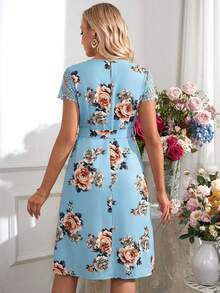 SHEIN Romantic Holiday Round Neck Short Sleeve Patchwork Lace Knee-Length Fitted Maternity Dress - Blue - View 2
