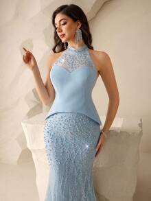 Coutiva 这款优雅的亮片、珍珠和水钻高领薄纱二合一连衣裙，采用美人鱼式裙摆设计，是正式晚宴的完美之选。适合婚礼宾客、毕业典礼、返校派对和生日派对等场合。 - 淺藍色 - 查看 5