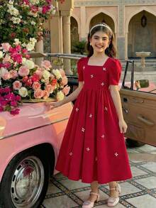 SHEIN Vestido largo minimalista de moda para niñas, vestido largo de punto rojo con cuello cuadrado y adornos de cristal, adecuado para fiestas, salidas y eventos importantes - Rojo - Ver 1