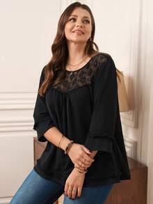 Rosumi Blusa ampia con maniche a lanterna, stile elegante da vacanza, in colore unito con pizzo a contrasto, adatta per taglie comode, per primavera/estate/autunno, top nero taglie comode per donne, camicette taglie comode, top casual taglie comode - nero - Visualizzare 3
