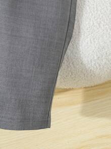 SHEIN 两件套男婴正式绅士套装，纯色背心+裤子套装，不含衬衫，不含配饰，适合6个月至3岁宝宝，适合婚礼、演出、派对、生日、圣诞节、毕业典礼等正式场合穿着。 - 深灰色 - 查看 8