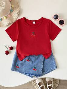SHEIN Playful Pals Conjunto de verano para niñas de vuelta al colegio, con camiseta de cuello redondo casual y linda con estampado de lunares de colores y arcoíris, y falda pantalón vaquera de unicolor - Rojo - Ver 5