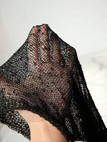 Solflare 大码女式不对称下摆休闲网纱肩部针织上衣，百搭日常穿着，适合夏季度假、春假、狂欢节等场合，2026年女装潮流之选，也适合外出、海滩等场合，黑色。 - 黑與白 - 查看 8