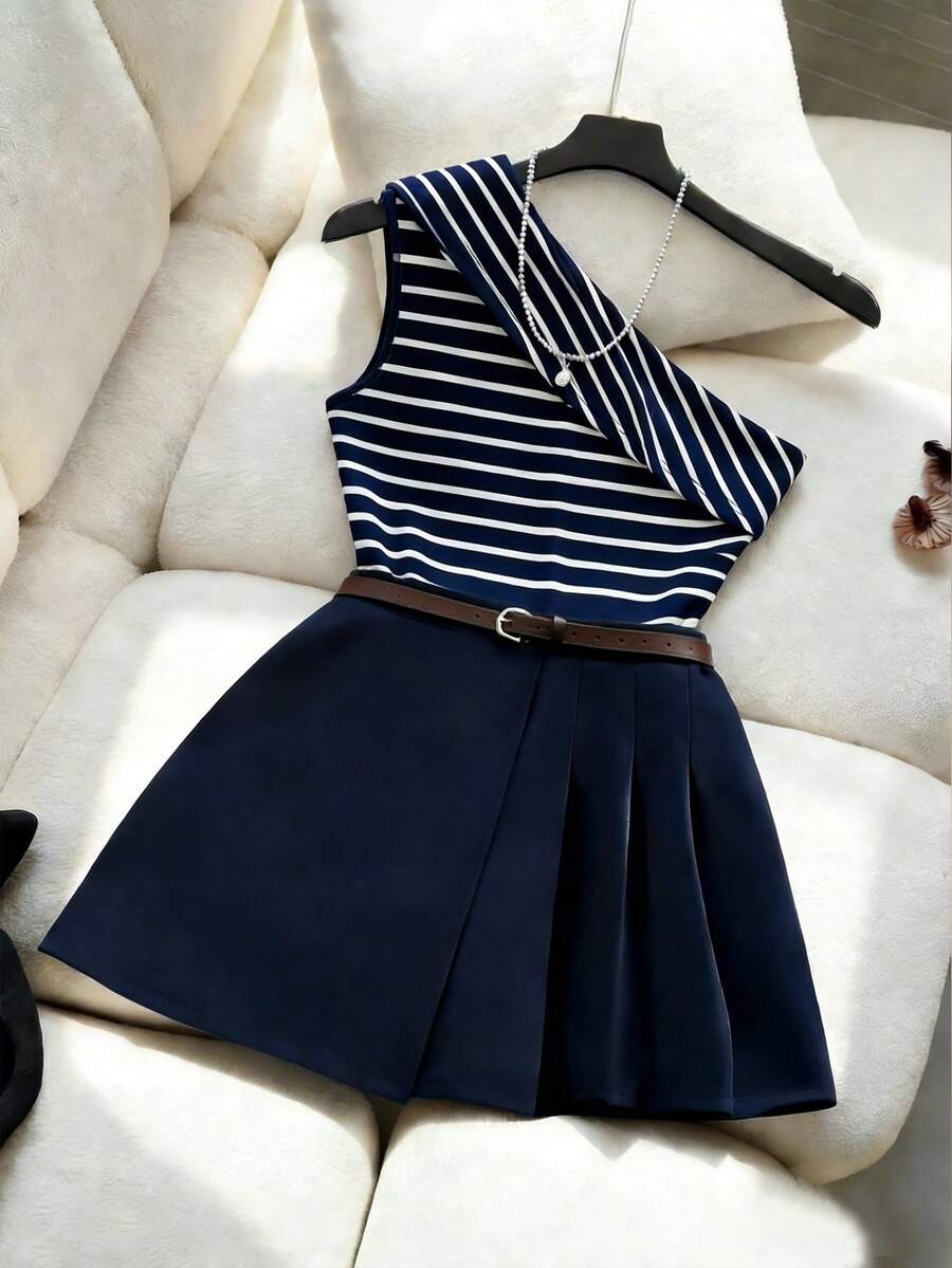 Franclia 女士性感优雅两件套，休闲时尚百搭，高弹力蓝色单肩褶皱上衣搭配蓝色半裙；女士不对称肩部上衣蓝色条纹T恤，蓝色两件套；女士夏季百褶短裙套装；女士夏季蓝色套装；女士休闲套装；Y2K风格套装 - 藏蓝色 - 查看 1