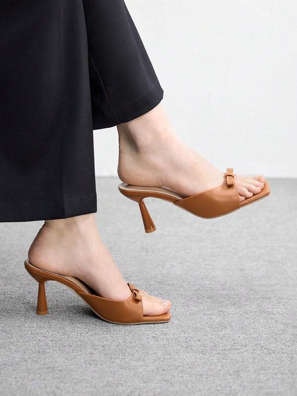 CUCCOO BIZCHIC Giày mules mũi vuông màu nâu caramel, kiểu dáng thanh lịch, buộc nơ, gót thấp, thích hợp cho công sở và đi làm.