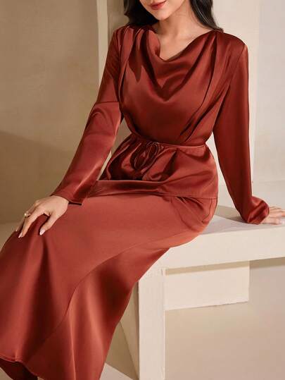Graceveil 两件套：亮面红棕色垂褶领结设计上衣 + 松紧腰半身裙，优雅精致