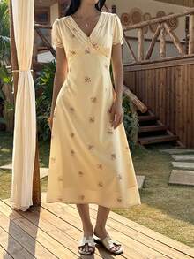 Livesso Spring & Summer Yellow Floral All-Over Print Fitted Midi Dress, Casual Beach Vacation Vibe, V-Neck Lace Patchwork Design - Yellow - View 4