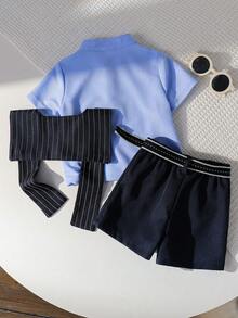 SHEIN 男宝宝三件套舒适休闲百搭日常时尚简约风套装，包括红色领短袖T恤POLO针织衫、白色条纹披肩、白色短裤及腰带，多件套制服正装，适合室内、室外、日常、运动、玩耍、派对、拍照、度假、节日、婚礼、迎婴派对、洗礼和一周岁生日庆祝等场合，春夏皆宜。 - 藍色 - 查看 2