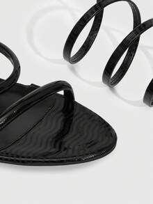 CUCCOO SZL Sandalias de tacón de aguja con tiras sexy para mujer, tacones altos de tiras negras de punta abierta, zapatos de fiesta sexy personalizados - Negro - Ver 5