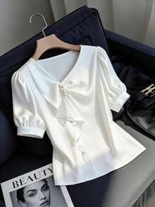 GlowEve Blusa elegante de mujer con diseño de volantes de manga corta, cuello en V, de acetato, color blanco perla, adecuada para salidas casuales - Blanco - Ver 1
