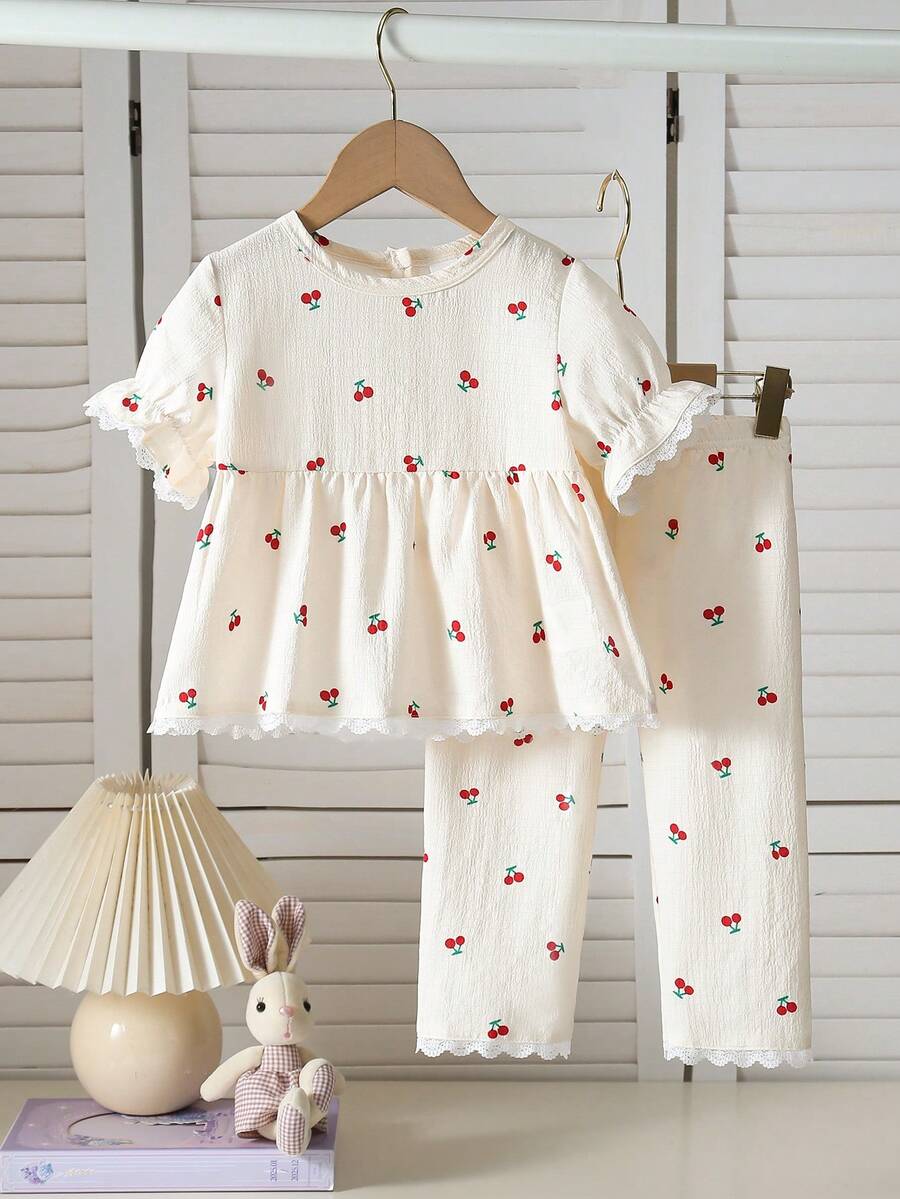 两件套开衫上衣和裤子睡衣套装，梭织面料，可爱樱桃图案，袖口和下摆饰有蕾丝花边。 - 彩色 - 查看 1