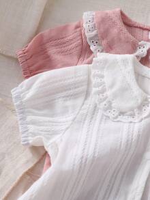 SHEIN 2件装新生儿短袖连体衣，精致刺绣荷叶边领 - 彩色 - 查看 6