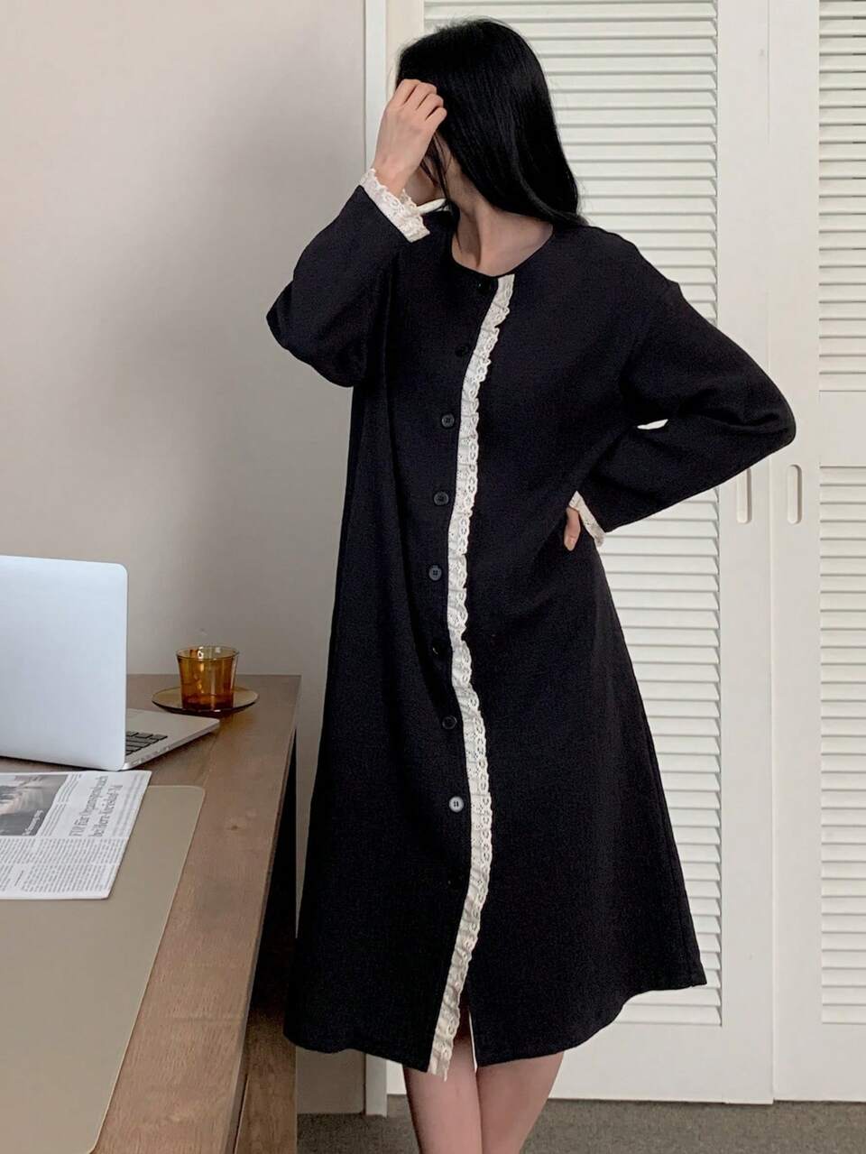 Contrast Color Ruffle Trim Patchwork Loose Textured Fabric Women Sleepwear Robe