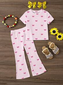 SHEIN Vintage Cute Pink Bow Striped Print Pattern, Baby Girl Casual Minimalist Short Sleeve Round Neck T-Shirt And Flare Pants Set, Suitable For Spring/Summer, Cute Summer Outfits, Summer Kids Items, Korean Style, Easy Comfort, Stylish Kids, Y2K, Kawaii, Party, Everyday, Vacation, Cute, Comfy, Summer 2026, Cottagecore, Weekend Casual, Family Outing, Photoshoot Outfits, Chill Chill, Baby & Kids Graphic Tee Set - Multicolor - View 3