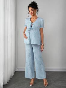 Momance Conjunto de duas peças para gestantes, com blusa de manga curta e calça com estampa listrada e detalhe de laço e babados, confortável e casual, perfeito para o verão. Fresco e elegante. - Multicolorido - Ver 8