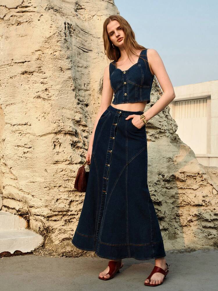 WOMEN BUTTON DECOR CROPPED DENIM TOP