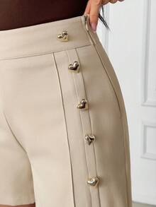 EURMUSE 女士纯色纽扣休闲百搭日常短裤 - 米色 - 查看 5