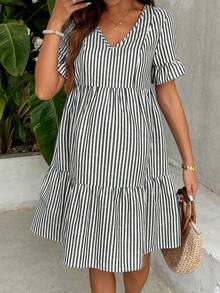 SHEIN Maternity & Nursing Casual Striped Ruffle Hem Dress For Summer - Black and White - View 6