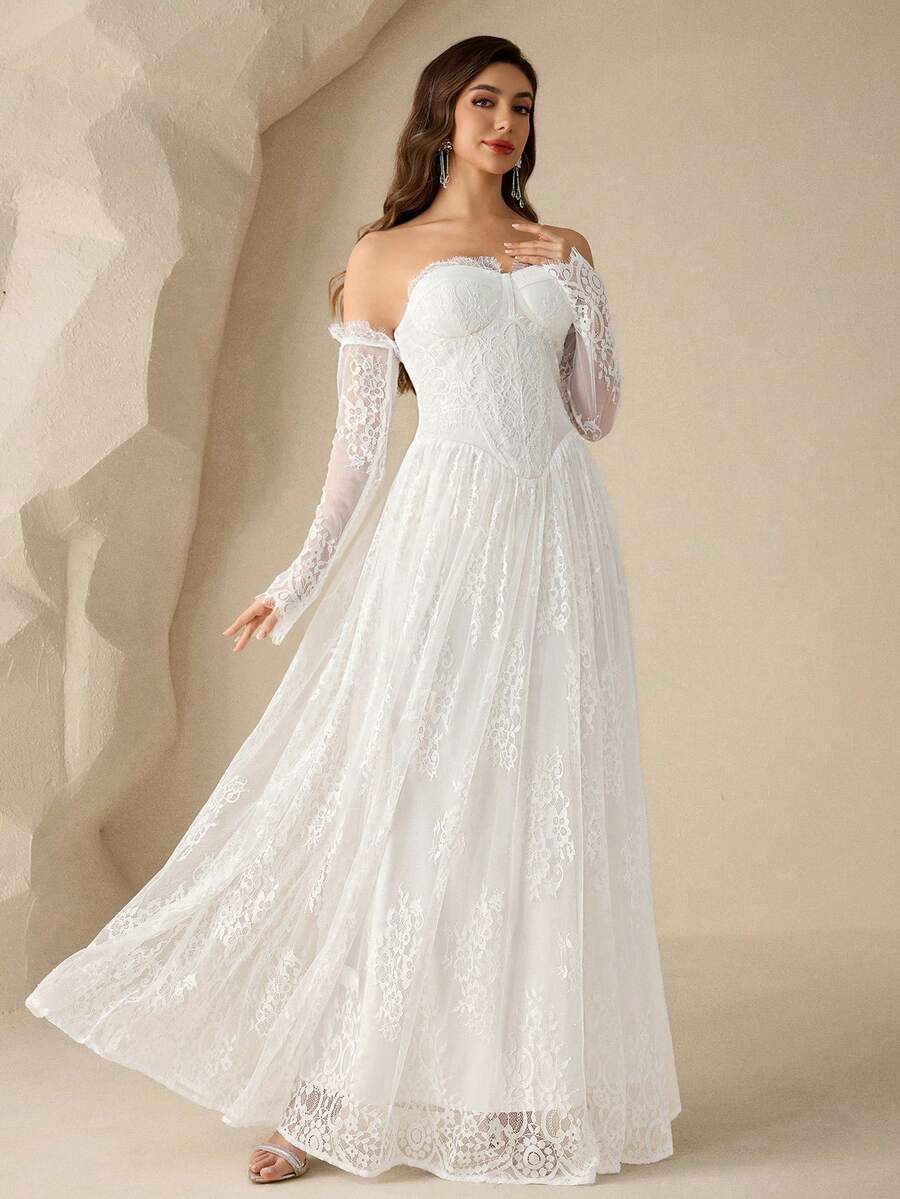 Coutiva 新款长袖蕾丝时尚修身露肩婚纱 - 白色 - 查看 1