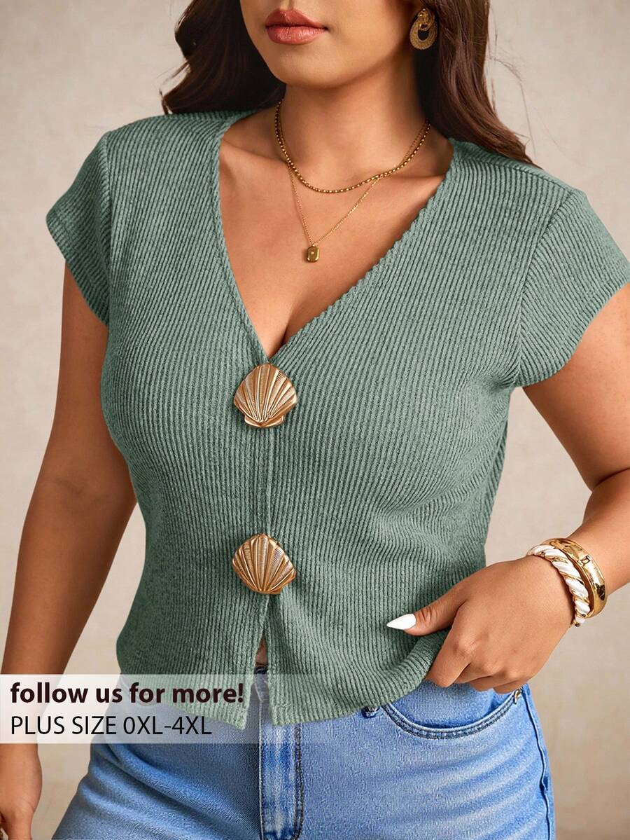Elaquor Plus Size Solid V-Neck Metal Shell Decor Casual Short Sleeve T-Shirt - Mint Green - View 1