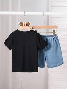 SHEIN Bộ 2 món cho bé trai, kiểu dáng thường ngày, đa năng, thoải mái, gồm áo thun dệt kim cổ tròn tay ngắn dáng rộng và quần short denim. - Nhiều màu - Xem 2