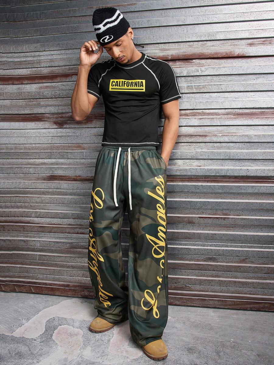 AXEPEAK 男士休闲时尚街头字母印花撞色缝线短袖T恤搭配迷彩抽绳阔腿裤套装，春夏秋季 - 彩色 - 查看 1