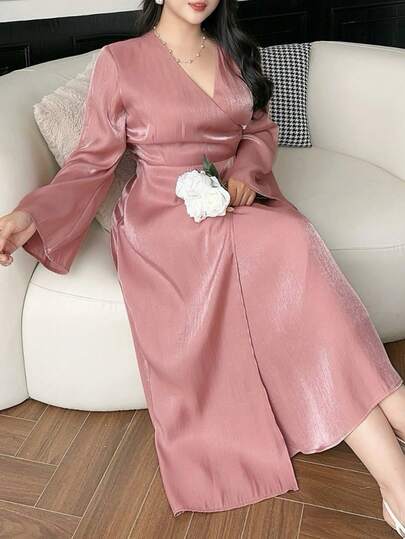 Dazy Plus 大码女式V领优雅收腰派对连衣裙