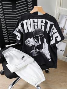 SHEIN 2件組 青少年男孩寬鬆圓領人像圖案短袖T恤與工裝長褲套裝，黑白配色，夏季街頭風城市度假穿搭 - 黑色 - 查看 3