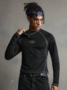 AXEPEAK Camiseta de manga larga con estampado gráfico simple y mangas raglán de color contrastante para hombre - Negro - Ver 4