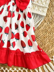 SHEIN Đầm hè dễ thương cho bé gái với họa tiết dâu tây, phối màu, viền bèo nhún. - Đỏ - Xem 4