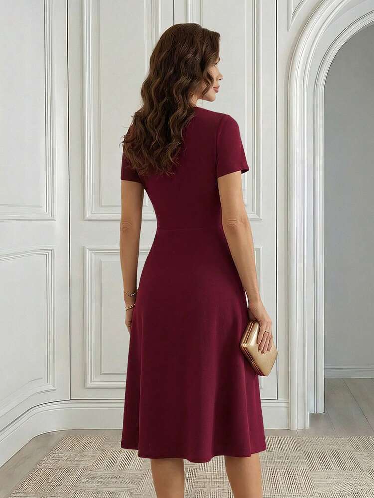 maroon midi dress Burgundy Dantelle Dress Teuta Matoshi up back for an adjustable fit and dramatic flair Medorina Women's Burgundy And Gold