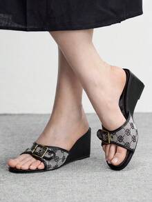 CUCCOO BIZCHIC Sandalias de plataforma casuales con adornos de rhinestone para mujer - Blanco y Negro - Ver 5