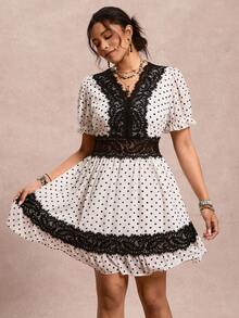 SHEIN VCAY Robe à la mode pour femmes grandes tailles avec contraste de dentelle et imprimé à pois, manches à volants - Blanc - Voir 5