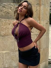 Aloruh Blusa de alças elegante estilo Y2K para férias, com decote profundo, costas abertas e drapeado sexy. Disponível na cor roxa, lisa e com franjas. Brilhante e casual. Ideal para férias na praia, eventos, festas, casamentos e outras ocasiões especiais. Perfeita para o verão, baladas, festivais de música country e shows. Estilo boho e gyaru. - Multicolorido - Ver 6