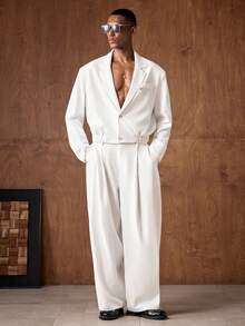 AKNOTIC Business Casual Bộ vest kaki 2 món dành cho nam, chất liệu vải dệt, dáng rộng, vai độn, ve áo, tay dài, gấu quần bo chun, phù hợp mặc hàng ngày và đi làm, kèm phụ kiện kim loại. - trắng - Xem 2